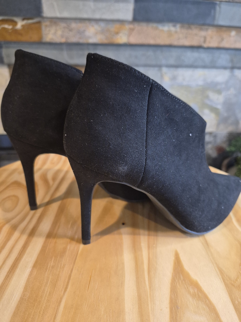 Journee Collection Demmi Black Suede Stiletto Bootie - Picture 4 of 7